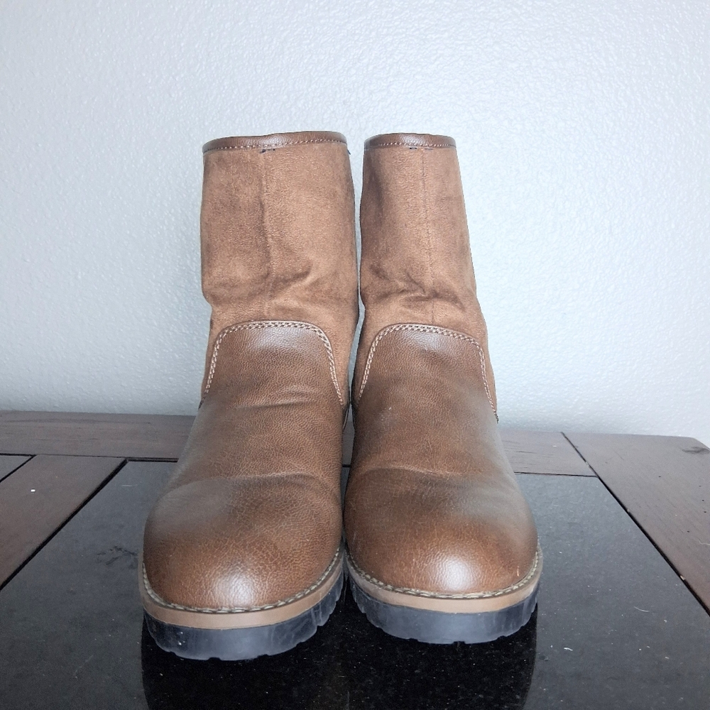 Nautica Womens Brown Suede Top Boots Size 7